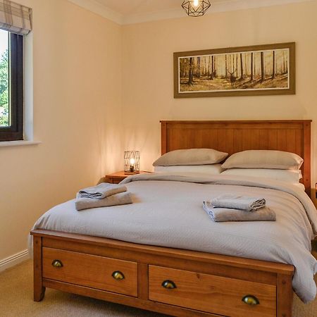 Park Lane Villa Auldgirth Bagian luar foto